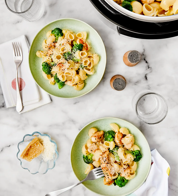 Instant Pot creamy chicken and mac