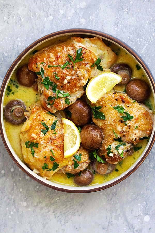 Instant Pot creamy garlic mushroom chicken