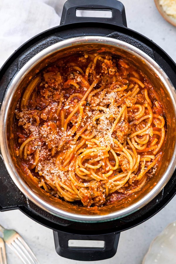 Instant Pot spaghetti with meat sauce