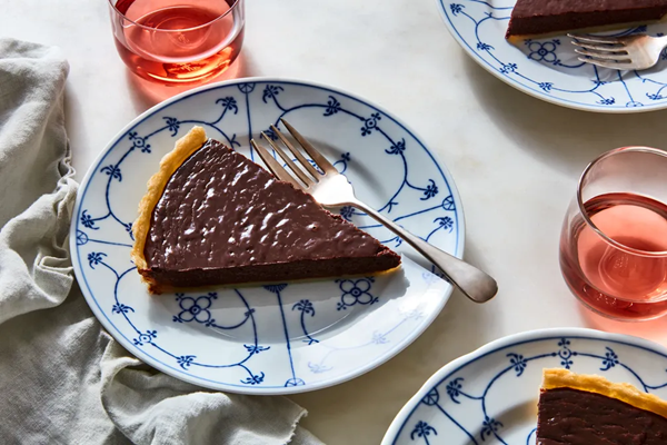 Intense chocolate tart