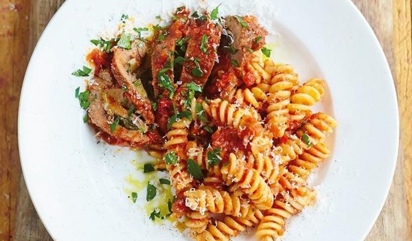 Involtini of beef in tomato ragù with fusilli