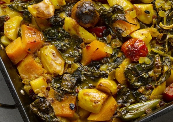 Iranian vegetable stew with dried lime