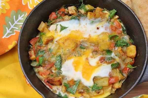 Iraqi 'omelet' with potatoes and herbs (Makhlamat puteta)