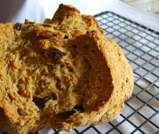 Irish soda bread with raisins