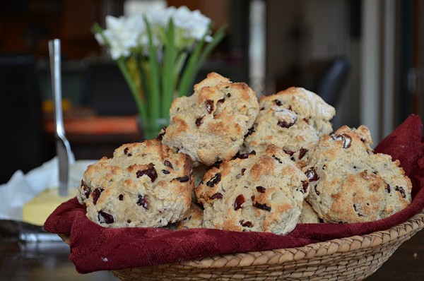 Irish soda buns with caraway and dried cranberries