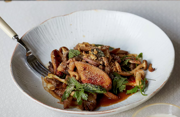 Isaan mushroom salad