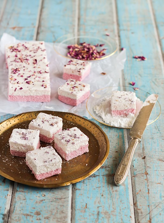 Ispahan marshmallows (lychee, rose & raspberry)