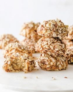 Italian almond cookies