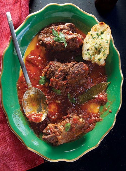 Italian beef rolls in tomato sauce (Braciola)