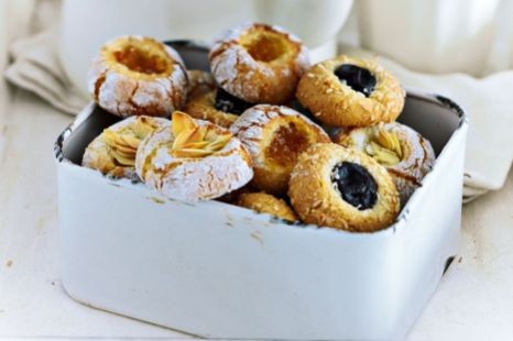Italian biscuits