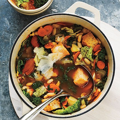 Italian bread soup (Ribollita)