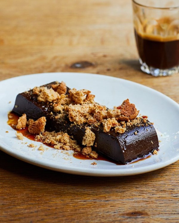 Italian chocolate and amaretti pudding (Bonet) 