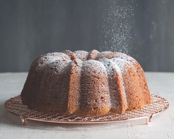 Italian cream bundt cake