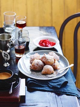 Italian doughnuts (Zeppole)