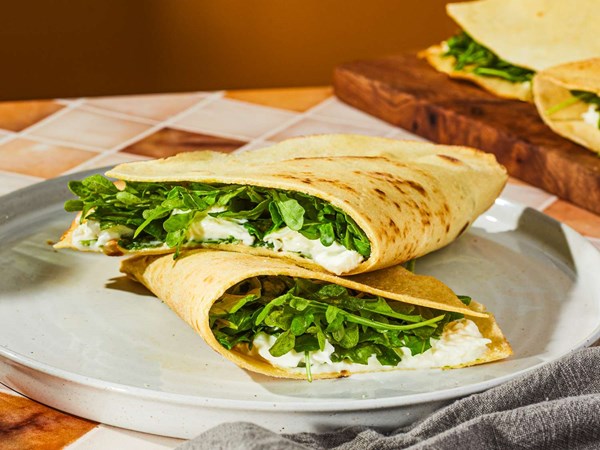 Italian flatbread sandwich (Piadina)