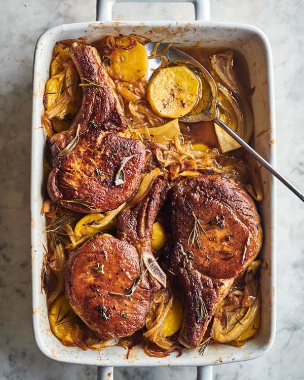 Italian-inspired baked pork chops with potatoes