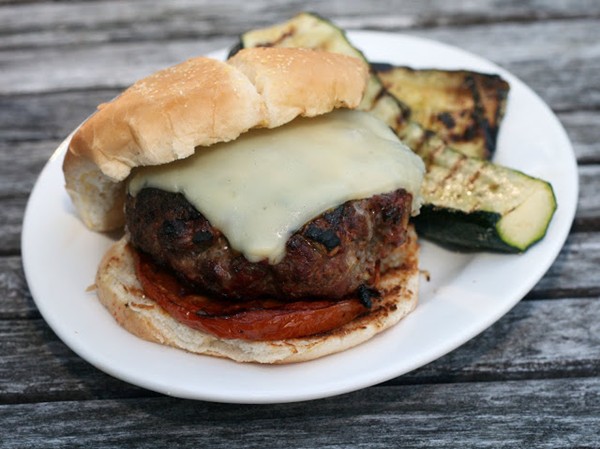 Italian meatball burgers with grilled tomatoes
