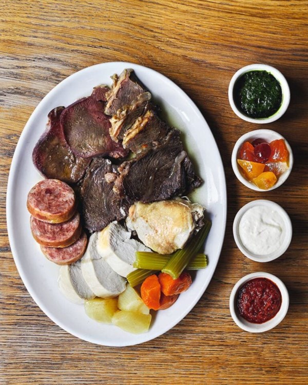 Italian mixed boiled meats (Bollito misto) 