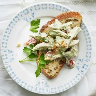 Italian pesto chicken salad