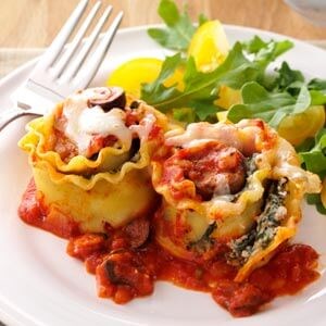 Italian sausage lasagna rolls
