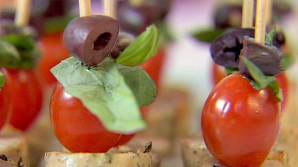 Italian sausage skewers