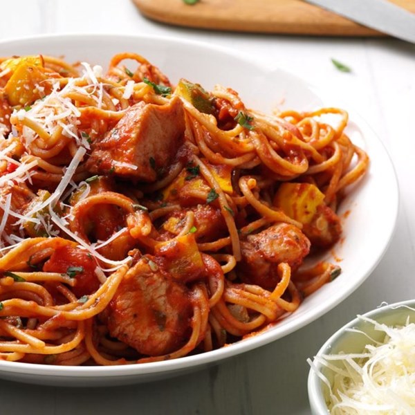 Italian spaghetti with chicken & roasted vegetables