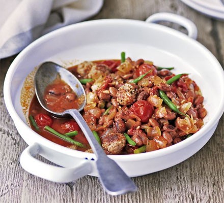 Italian stew with borlotti beans and sausage 