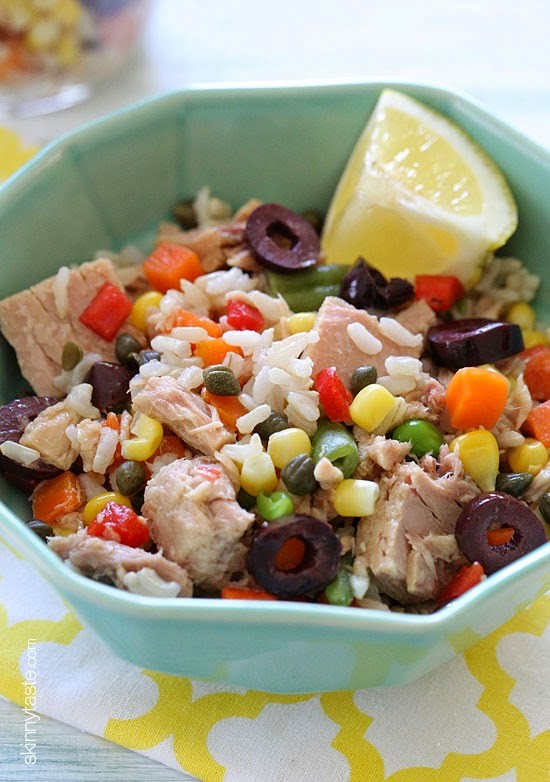 Italian tuna and brown rice salad (Riso e tonno)