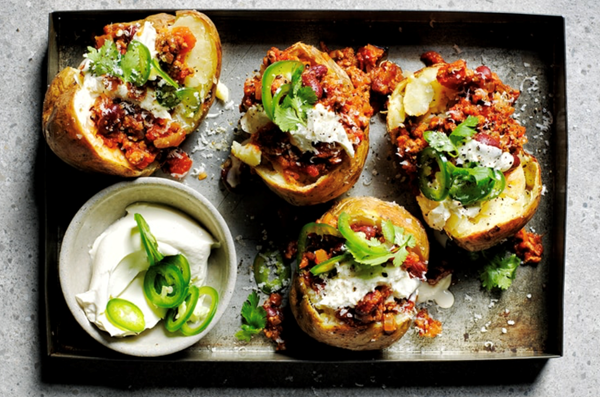 Jacket potatoes with chilli con carne