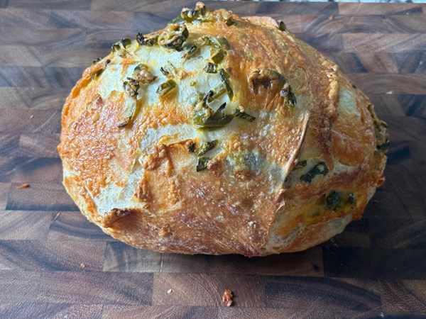 Jalapeño cheddar no knead bread