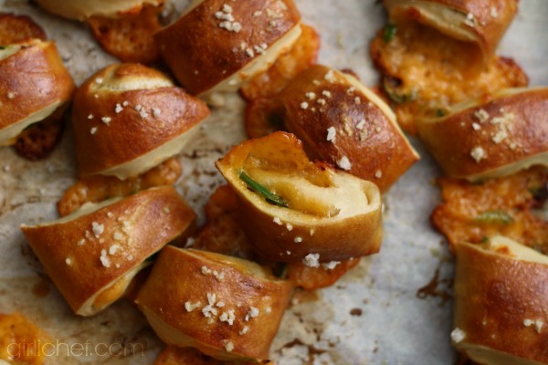 Jalapeño-cheddar pretzel bites