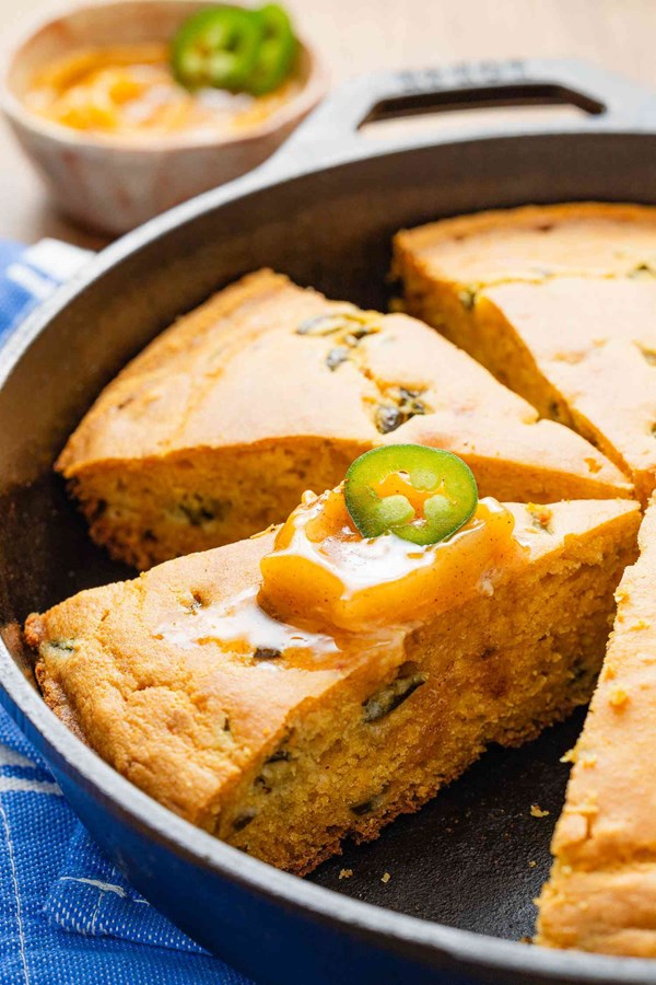 Jalapeño honey cornbread