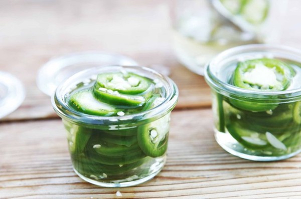 Jalepeño pickles