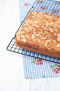 Jam Bakewell 'cuppa' cake