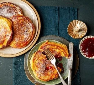 Jam doughnut pancakes 