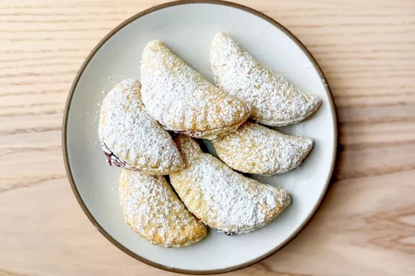 Jam puffs