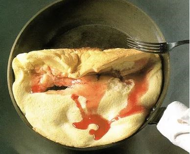 Jam soufflé omelet