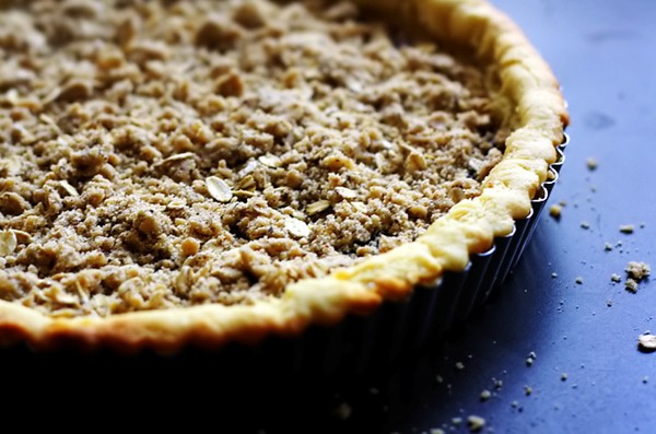 Jam tart with almond and oat crumble