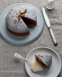 Jamaican ginger cake with caramelised white chocolate ice cream