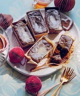 Jamaican ginger cakes with buttered rum