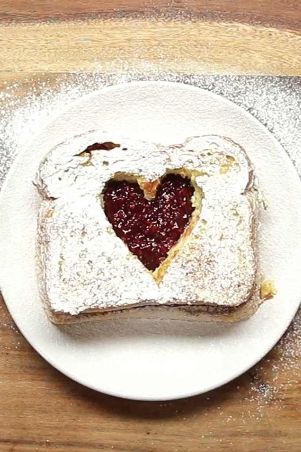 Jammy heart French toast