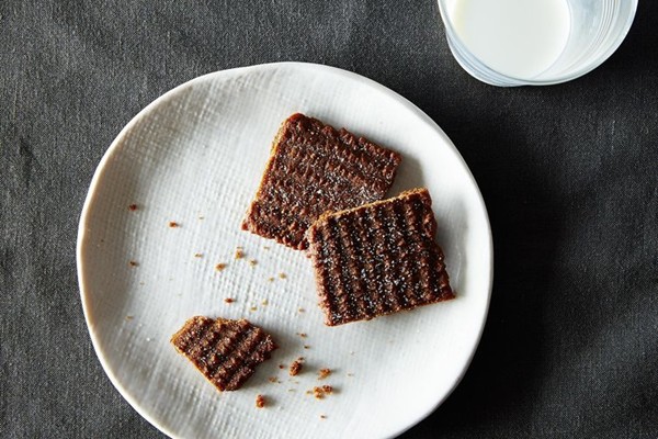 Jane's molasses gingerbread cookies