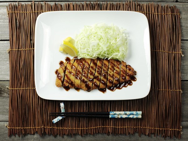 Japanese breaded pork or chicken cutlets (Tonkatsu or chicken katsu)