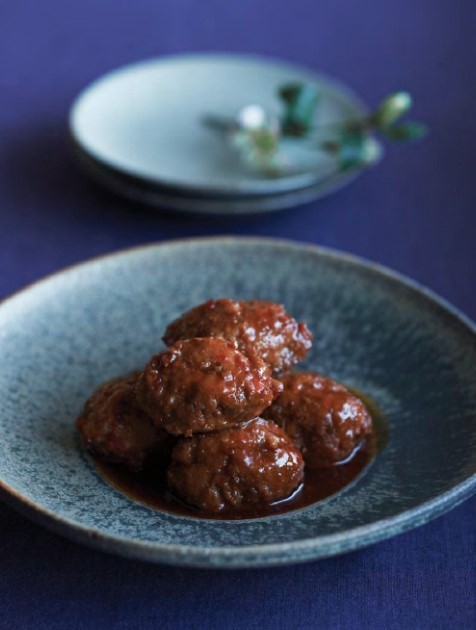 Japanese meatballs with sweet soy sauce 