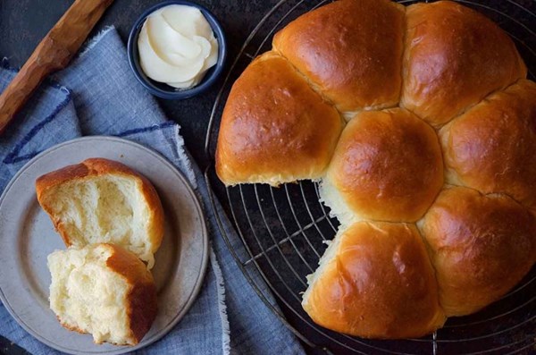 Japanese milk bread rolls