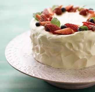 Japanese-style strawberry cake