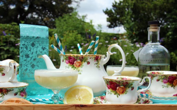 Jasmine gin fizz 