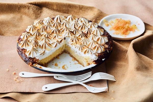 Jatz & yuzu meringue pie