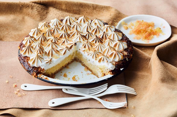 Jatz and yuzu meringue pie (Key lime 2.0)