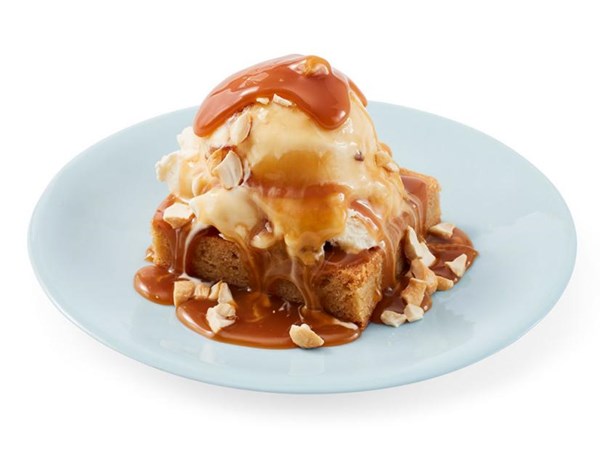 Jeff Mauro's loaded butterscotch sundaes
